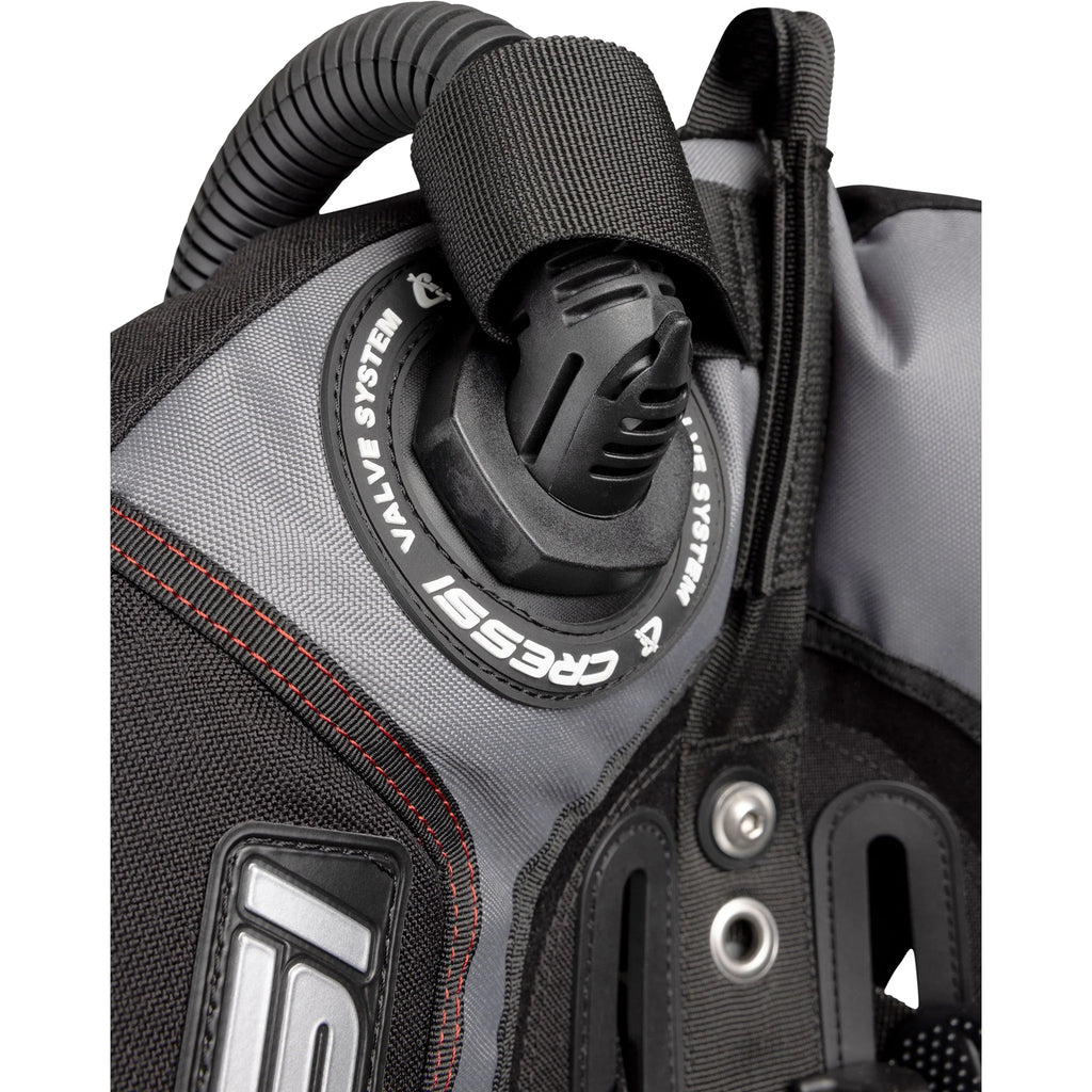 Cressi Aquawing Max Back Inflation BCD | Cressi Diving Gear Canada.