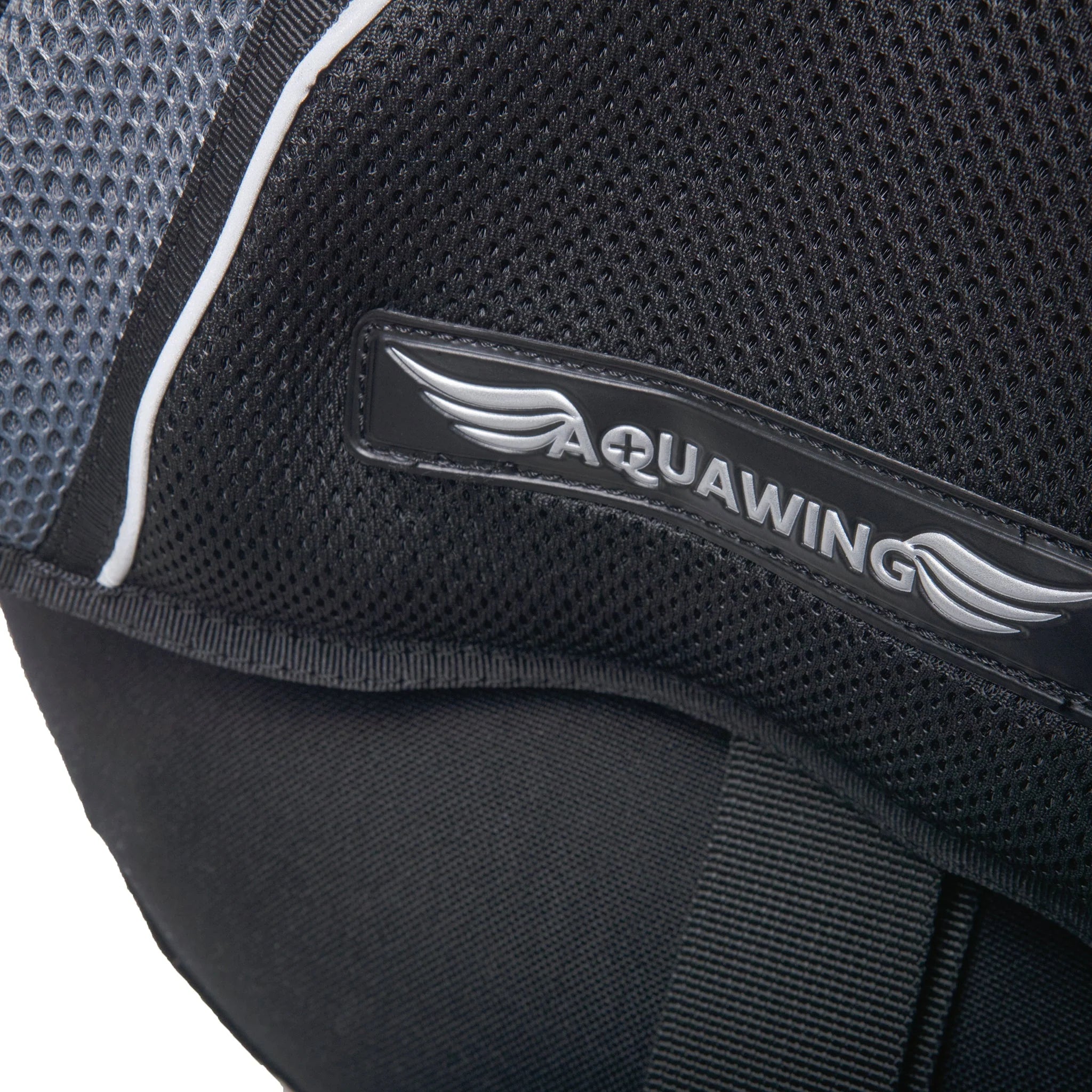 Cressi Aquawing Plus Back Inflation BCD | Cressi Diving Gear Canada.