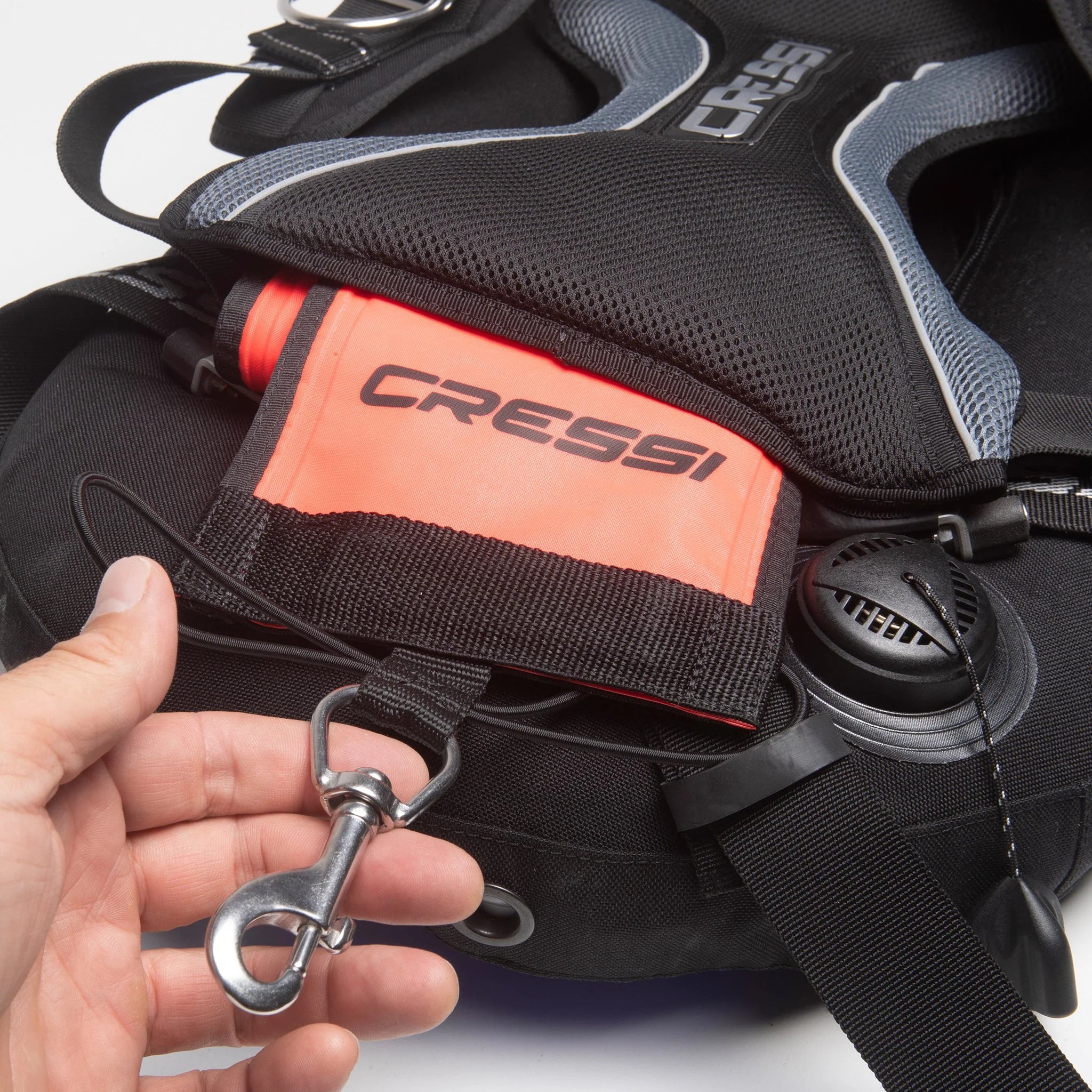 Cressi Aquawing Plus Back Inflation BCD | Cressi Diving Gear Canada.
