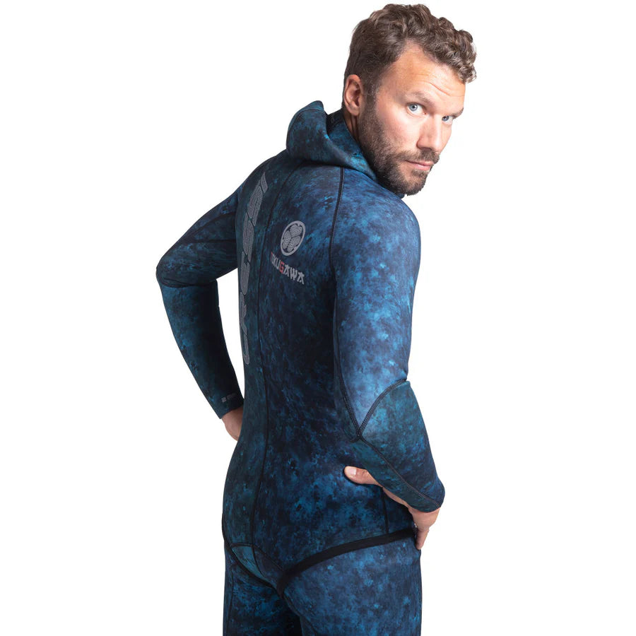 Cressi 3.5mm Tokugawa Open Cell with a Hood Men's 2-Piece Freediving Wetsuit | Cressi Diving Gear Canada.